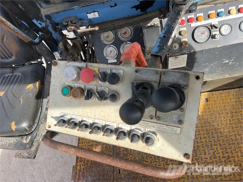 Rivard Porteur Riv 152 Tracked Trancheuse Sur Chen Trenchers