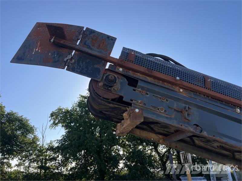 Rivard PORTEUR RIV 152 Tracked Trancheuse Sur Chen Trenchers