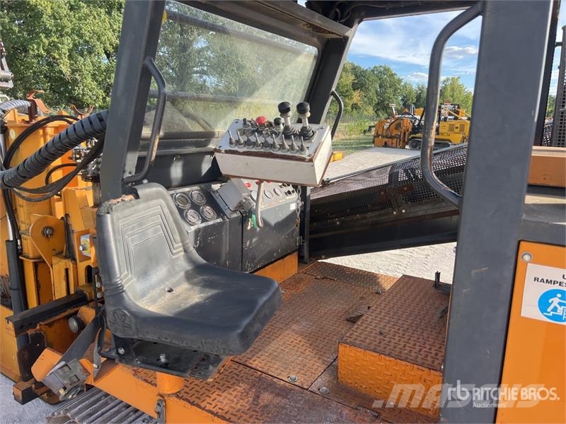 Rivard PORTEUR RIV 152 Tracked Trancheuse Sur Chen Trenchers
