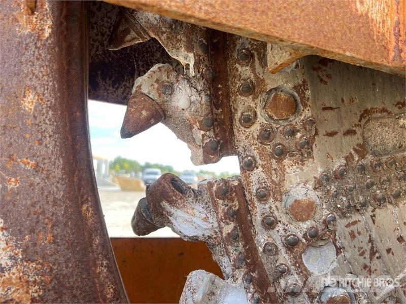 Rivard Porteur Riv 152 Tracked Trancheuse Sur Chen Trenchers
