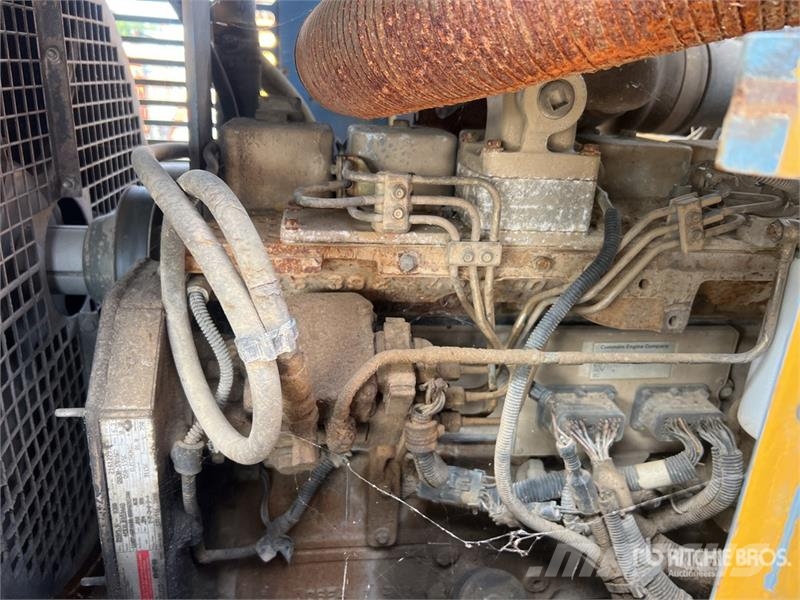 Rivard Porteur Riv 152 Tracked Trancheuse Sur Chen Trenchers