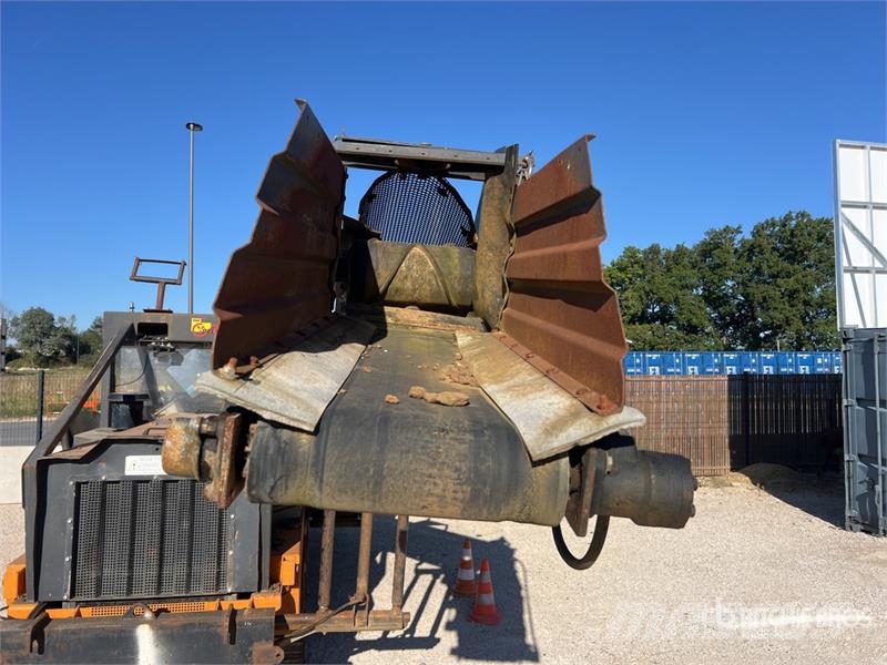 Rivard PORTEUR RIV 152 Tracked Trancheuse Sur Chen Trancheuse