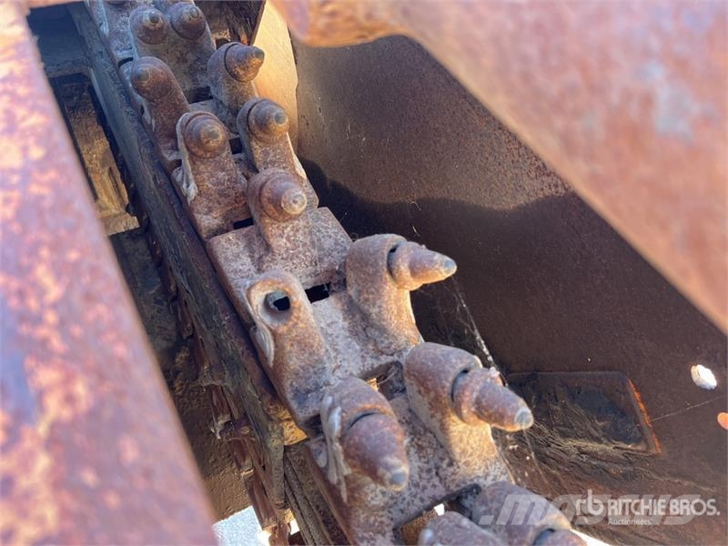 Rivard RIV 152 Tracked Trancheuse Sur Chenilles Tr Kedjegrävmaskiner