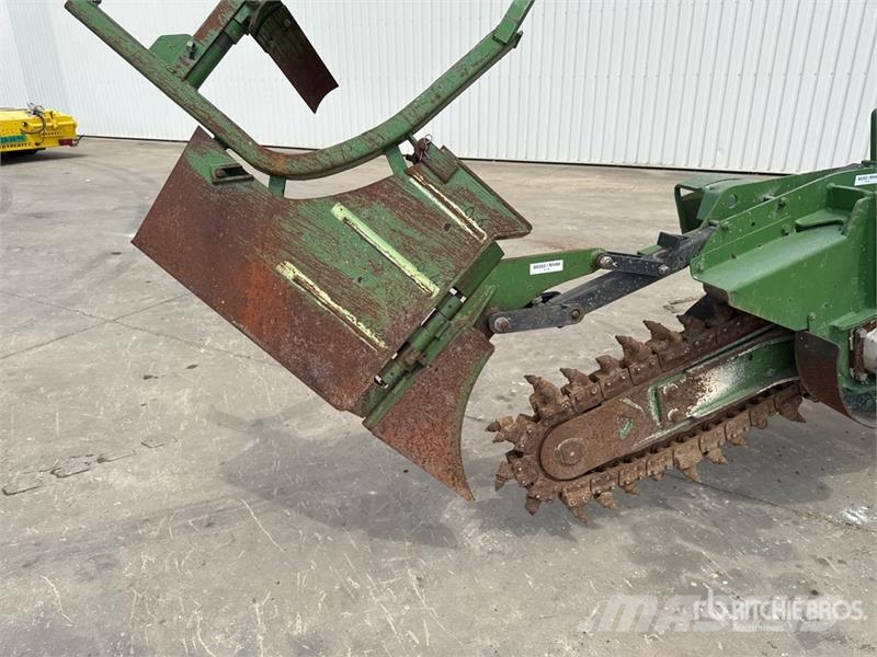Rivard RIV 60E Tracked Trancheuse Trencher Kedjegrävmaskiner