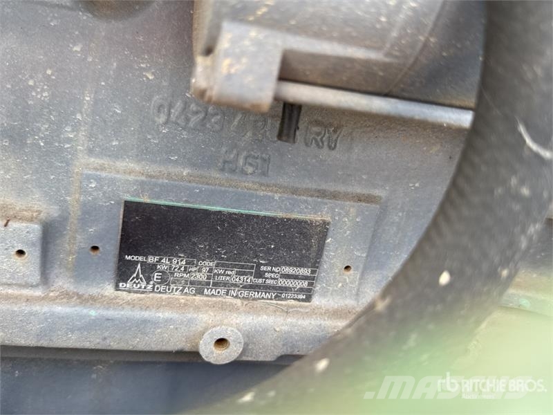 Rivard RIV 60E Tracked Trancheuse Trencher Kedjegrävmaskiner
