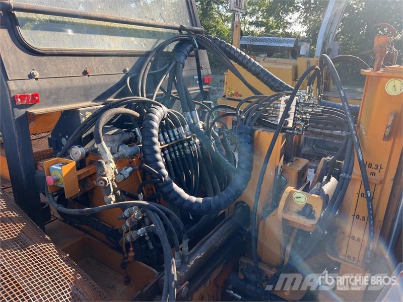 Rivard RIV152 Tracked Trancheuse Sur Chenilles Tra Trancheuse
