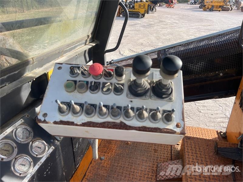 Rivard RIV152 Tracked Trancheuse Sur Chenilles Tra Trancheuse