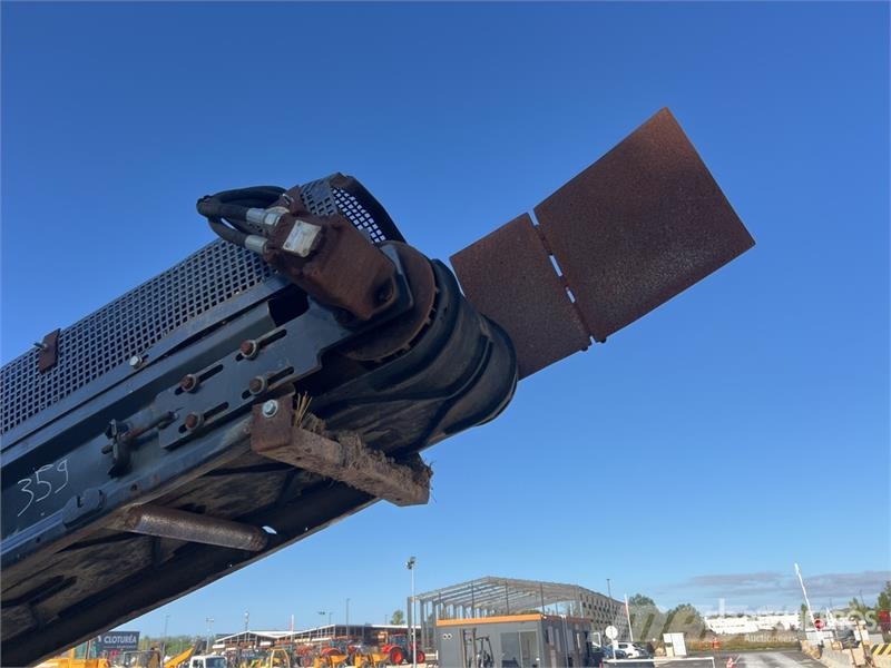 Rivard RIV152 Tracked Trancheuse Sur Chenilles Tra Trancheuse