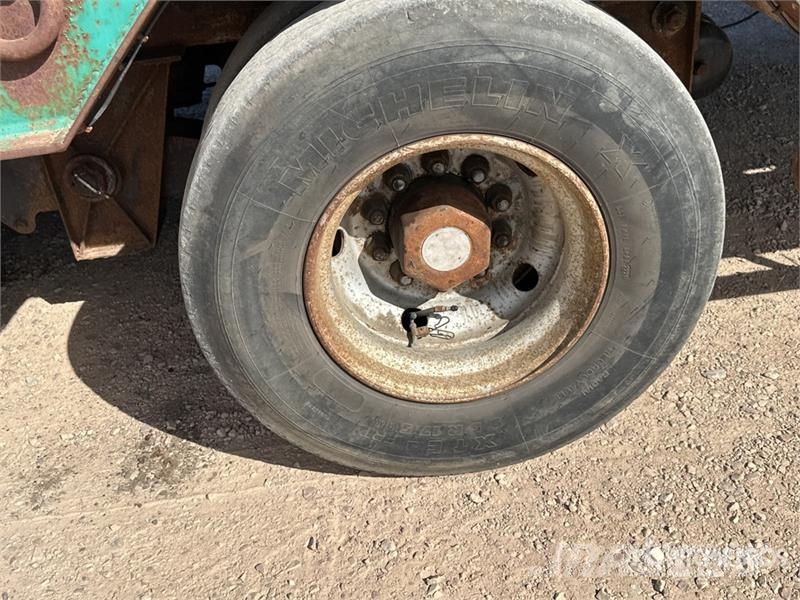 Robuste Kaiser Tri/A Extendable Porte Engin Lowboy Trailer Низкорамные прицепы