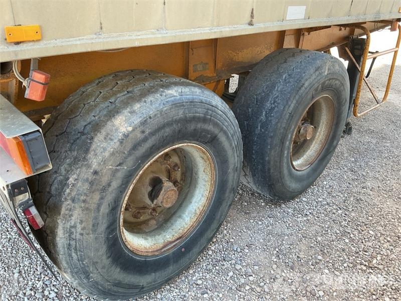 Robuste T/A Aluminum End Dump Trailer Bañeras