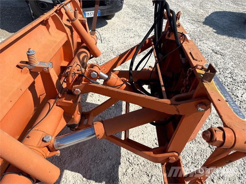 Roga Medium 220CM LFN22 Snow Plow Chasse neige