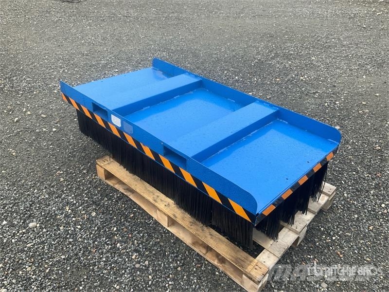  Rolfi 1500 mm Forkilift Sweeper Attachment فرش
