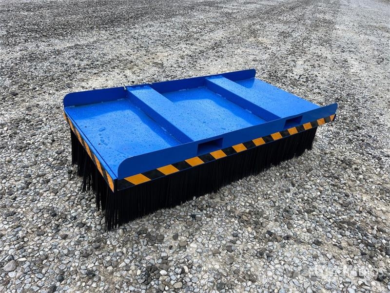 Rolfi Lift Truck Broom (Unused) Autres accessoires et composants