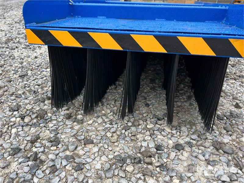 Rolfi Lift Truck Broom (Unused) Autres accessoires et composants