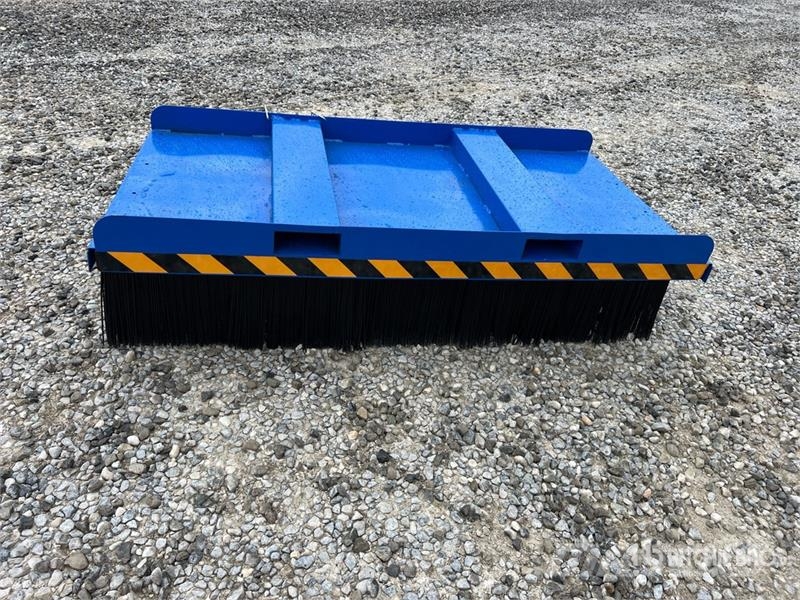 Rolfi Lift Truck Broom (Unused) Autres accessoires et composants