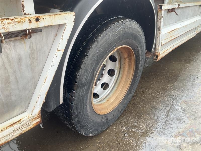  RVI 4x2 Flatbed Truck Platós / Ponyvás teherautók