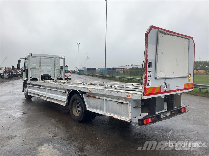  RVI 4x2 Flatbed Truck Platós / Ponyvás teherautók