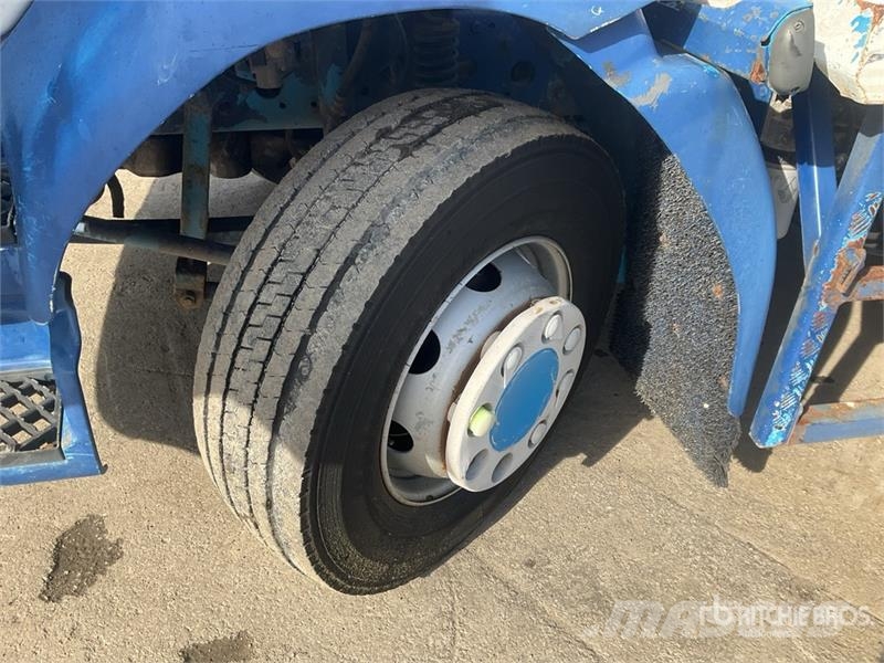 RVI 4x2 Flatbed Truck Platte bakwagens