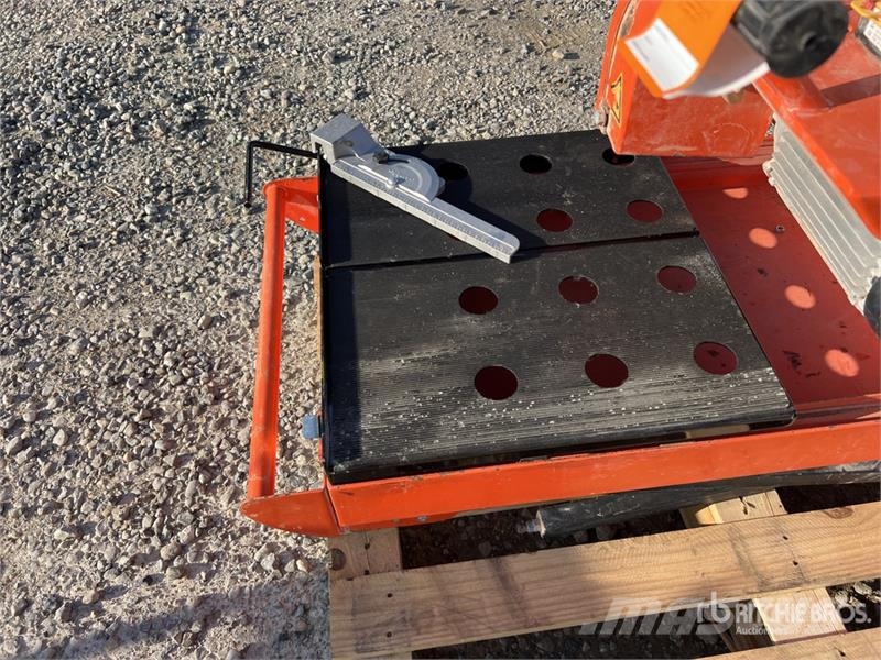 Saint-Gobain CM 42 Table Saw Компоненты строительной техники