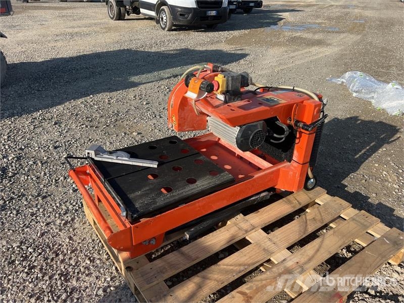 Saint-Gobain CM 42 Table Saw Компоненты строительной техники