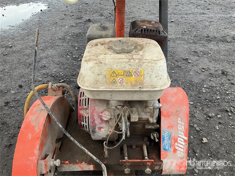Saint Gobain CS352 Cut-Off Saw مكونات أخرى