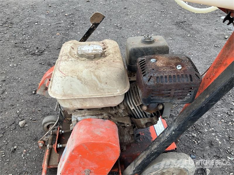 Saint Gobain CS352 Cut-Off Saw مكونات أخرى