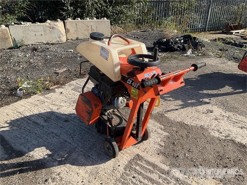  Saint-Gobain CS451 P14 Walk-Behind Saw Sawmills