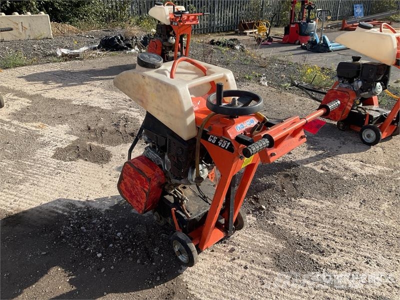 Saint-Gobain CS451 P14 Walk-Behind Saw Sawmills