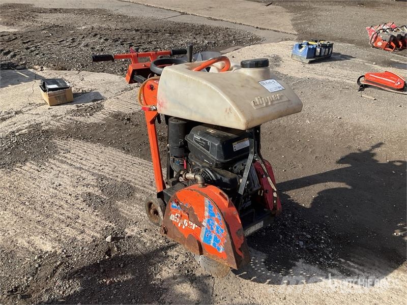 Saint-Gobain CS451 P14 Walk-Behind Saw Sawmills