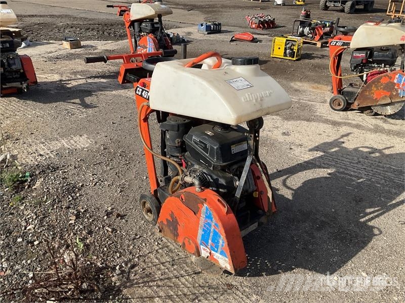 Saint-Gobain CS451 P14 Walk-Behind Saw Sawmills
