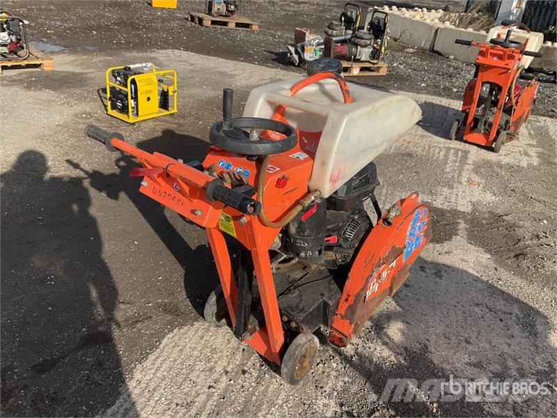 Saint-Gobain CS451 P14 Walk-Behind Saw Sawmills