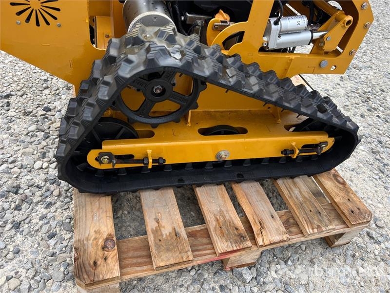 Salini RC900 Lawn Mower (Unused) Vrtni traktor kosilnice