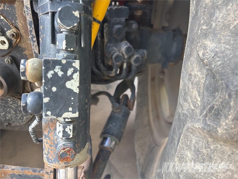 Same Dorado F100 4WD Tractor الجرارات