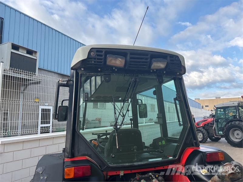 Same Dorado F100 4WD Tractor الجرارات