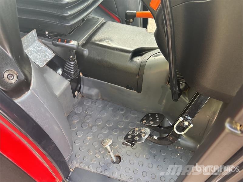 Same Dorado F100 4WD Tractor الجرارات