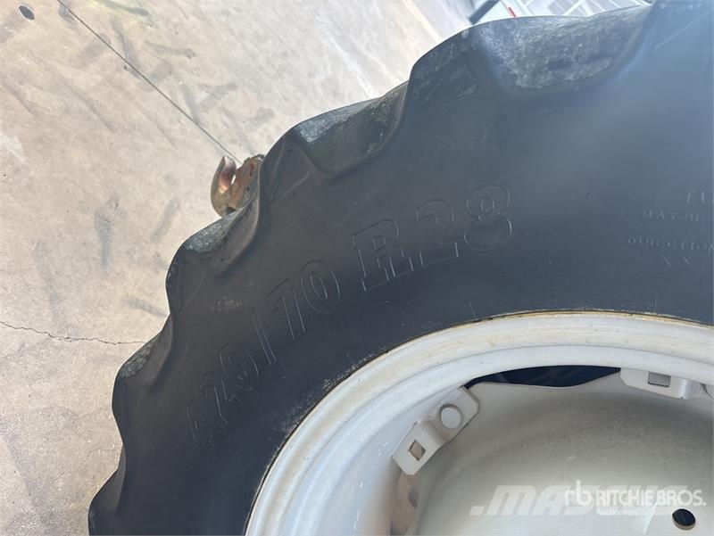 Same Dorado F100 4WD Tractor الجرارات