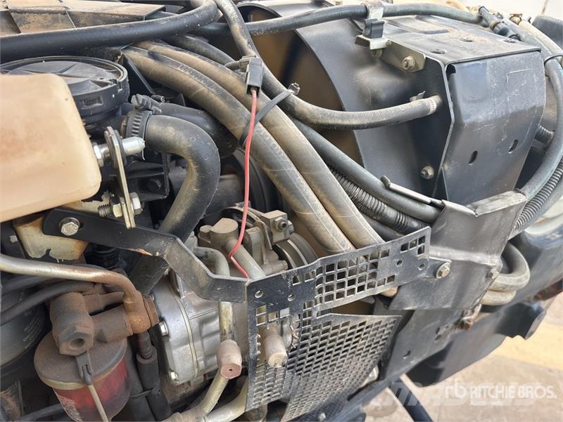 Same Dorado F100 4WD Tractor الجرارات