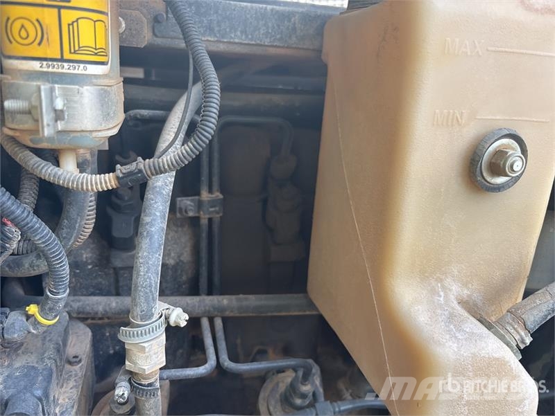 Same Dorado F100 4WD Tractor الجرارات
