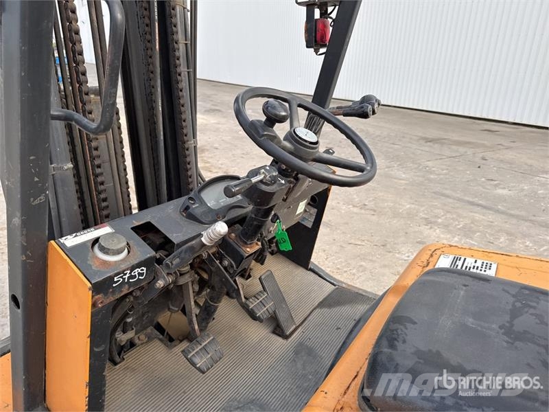 Samsung SF30L 2700 kg Chariot Elevateur Forklift Другие складские механизмы