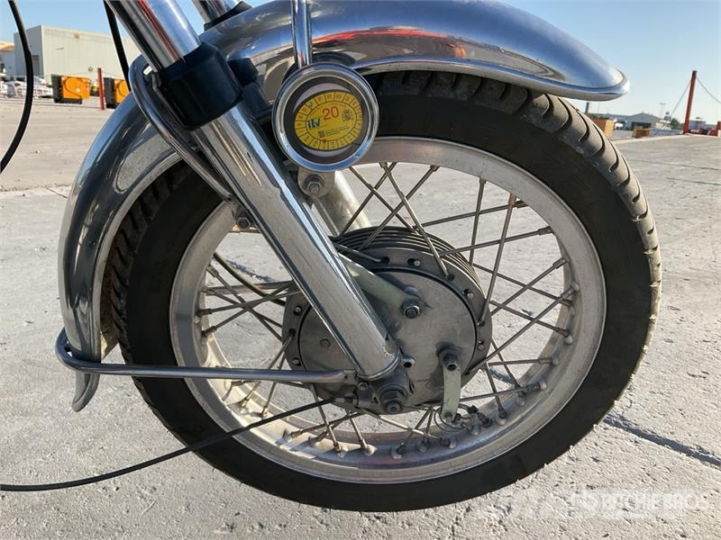 Sanglas 400 Cruiser Bike PKWs