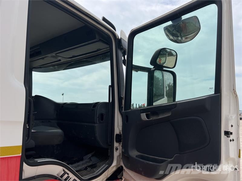 Scania 144E-2 Hiduo 5900 kg on Scania P320 4x2 Camion Bi- Caminhões guindaste
