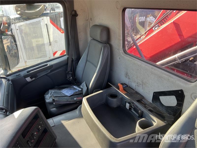 Scania 144E-2 Hiduo 5900 kg on Scania P320 4x2 Camion Bi- Nosturiautot