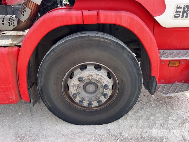 Scania 144E-2 Hiduo 5900 kg on Scania P320 4x2 Camion Bi- Caminhões guindaste