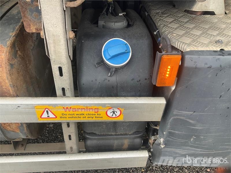 Scania 15Z8.70 3725 kg on Scania 6x4 Sleeper Flatbed Truc Kamioni sa kranom