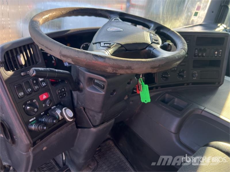 Scania P410 8x4 Camion Bi-Benne Tri/A Dump Truck Caminhões basculantes