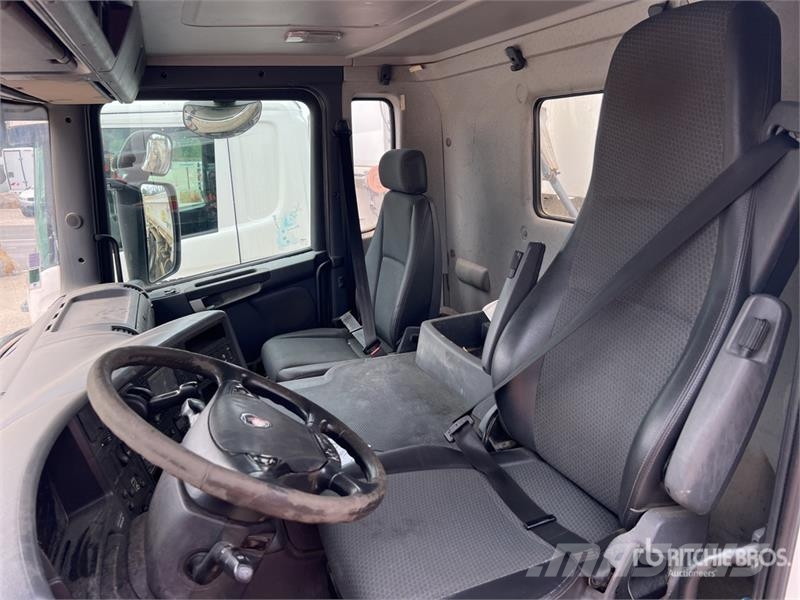 Scania P410 8x4 Camion Bi-Benne Tri/A Dump Truck 덤프 트럭