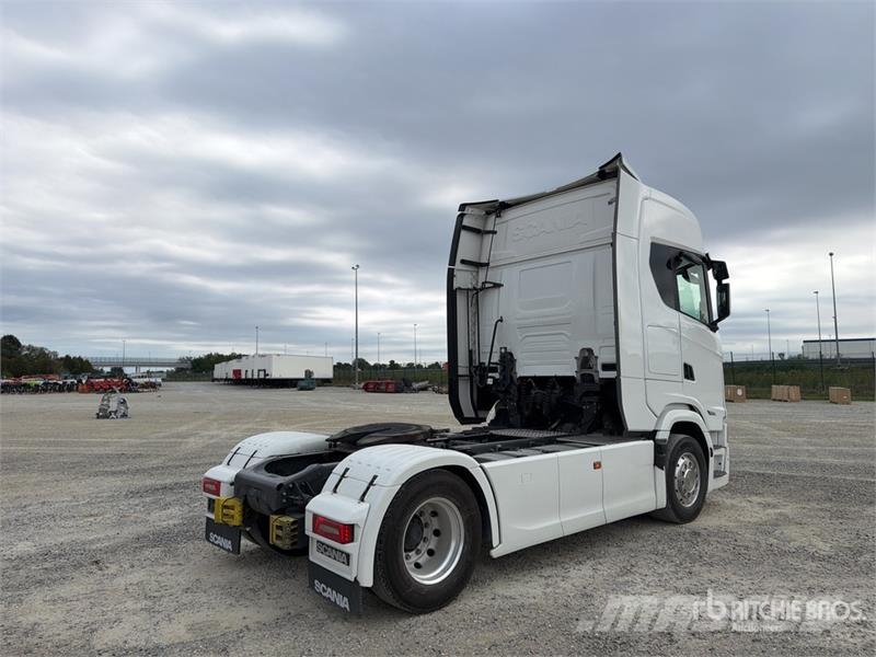 Scania Super 460S 4x2 S/A Sleeper Truck Tractor Vlačilci
