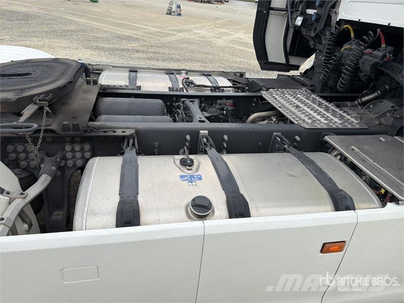 Scania Super 460S 4x2 S/A Sleeper Truck Tractor Vlačilci