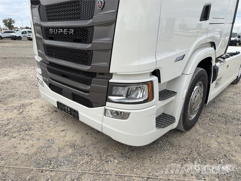 Scania Super 460S 4x2 S/A Sleeper Truck Tractor Vlačilci