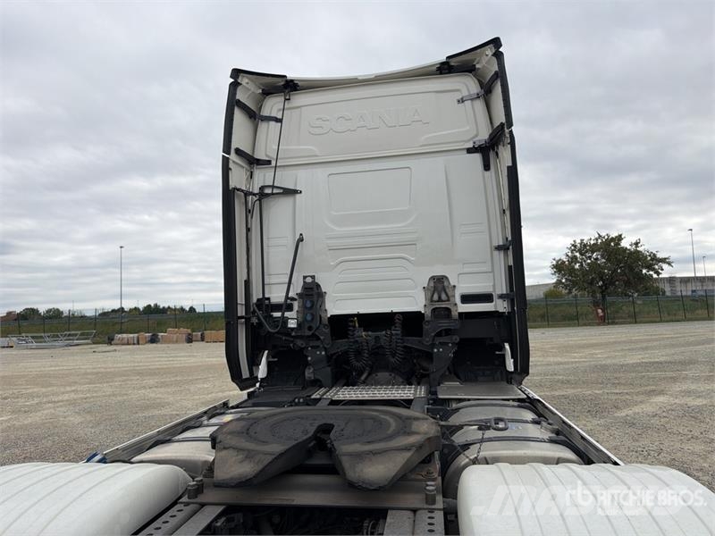 Scania Super 460S 4x2 S/A Sleeper Truck Tractor Vlačilci